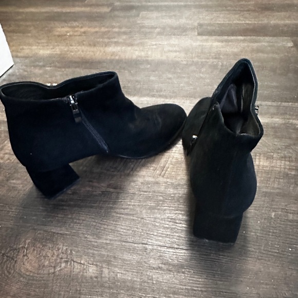 size 38 - Picture 2 of 3